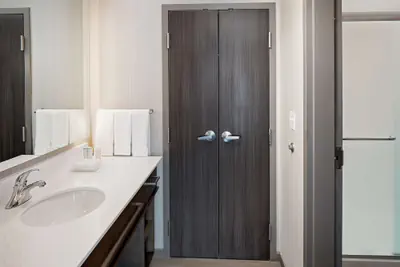 Photo 4 - Homewood Suites by Hilton Ronkonkoma