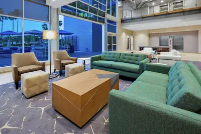 Photo 3 - Hampton Inn & Suites San Diego Airport Liberty Station