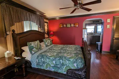 Photo 2 - Los Gatos Garden Inn Hotel