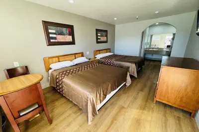 Photo 4 - Morganhill Inn Motel