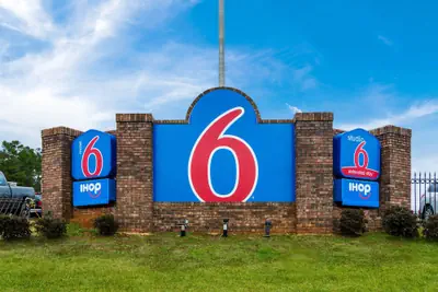 Photo 2 - Studio 6 Extended Stay - Lagrange, GA