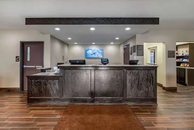 Photo 3 - Comfort Inn & Suites Cedar Rapids CID Eastern Iowa Airport