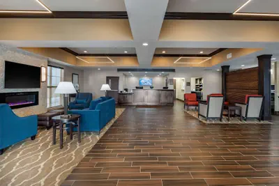 Photo 4 - Comfort Inn & Suites Cedar Rapids CID Eastern Iowa Airport