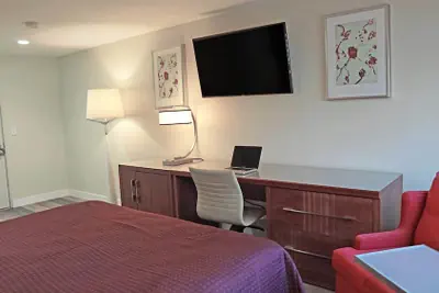 Photo 5 - Del Mar Motel