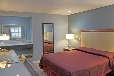 Photo 3 - Del Mar Motel
