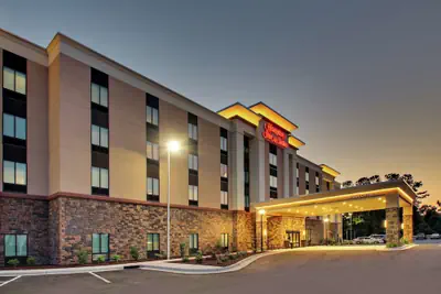 Photo 2 - Hampton Inn & Suites Southport