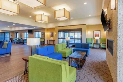 Photo 4 - Comfort Suites Burlington near I-5