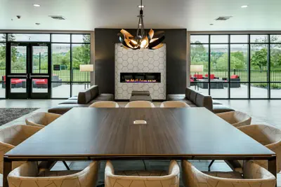 Photo 3 - Hilton Garden Inn Wenatchee