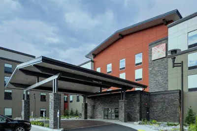 Photo 2 - Hilton Garden Inn Wenatchee