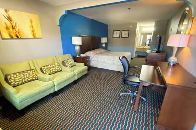 Photo 4 - Magnuson Hotel Marietta