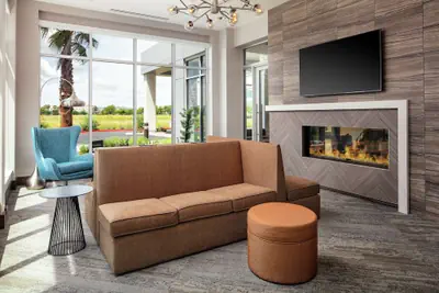 Photo 3 - Hilton Garden Inn Sacramento Airport Natomas