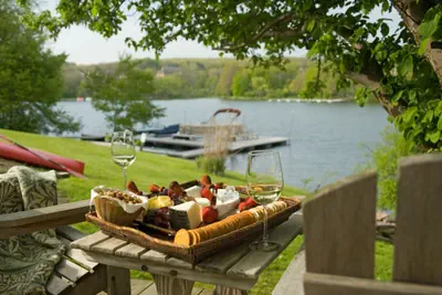 Photo 3 - Lake Pointe Inn