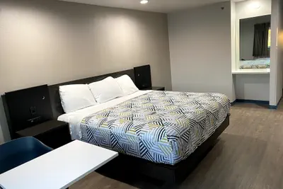 Photo 3 - Motel 6 Bullhead City, AZ