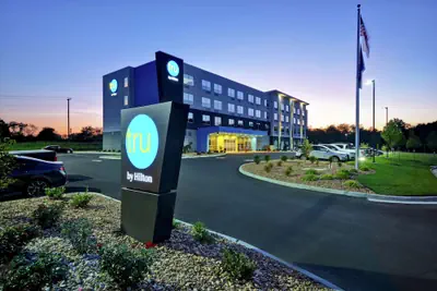 Photo 2 - Tru by Hilton Wytheville