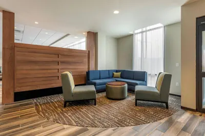 Photo 3 - Comfort Inn & Suites Pittsburgh-Northshore