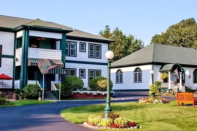 Photo 2 - Victoria Resort and Bed & Breakfast