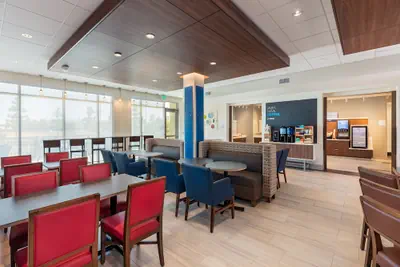 Photo 3 - Holiday Inn Express & Suites Moreno Valley - Riverside by IHG