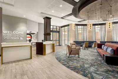Photo 5 - Hampton Inn & Suites Kansas City Downtown Crossroads
