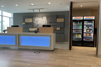 Photo 3 - Holiday Inn Express & Suites Phoenix - Airport North by IHG