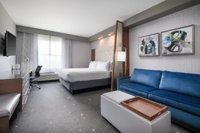 Photo 2 - Best Western Premier Hotel at Fisher's Landing