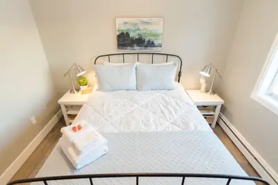 Photo 4 - Colony Suites