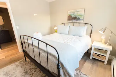 Photo 5 - Colony Suites