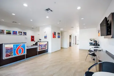 Photo 4 - Motel 6 Channelview, TX