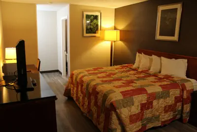 Photo 2 - Regency Inn