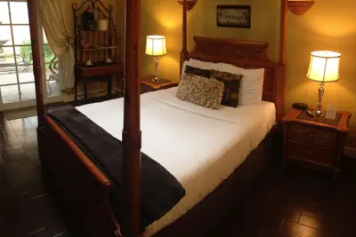 Photo 4 - Glen Ellen Inn