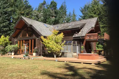 Photo 2 - Redwood Log Cabin