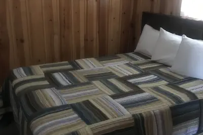 Photo 4 - Chalet Motel