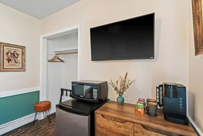 Photo 5 - The Bent Elbow Hotel