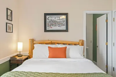Photo 4 - The Bent Elbow Hotel