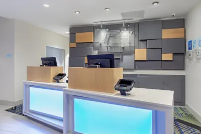 Photo 3 - Holiday Inn Express & Suites La Grange by IHG