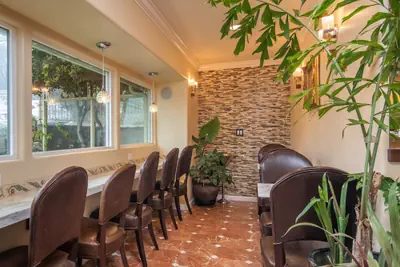 Photo 3 - Vendange Carmel Inn & Suites
