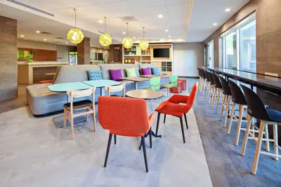 Photo 3 - Home2 Suites by Hilton Alameda Oakland Airport