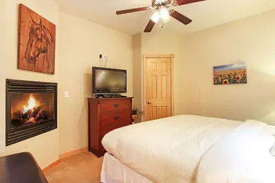 Photo 3 - Horsetooth Peak 26C 1 Bedroom Condo by RedAwning