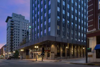 Photo 2 - Embassy Suites by Hilton Knoxville Downtown