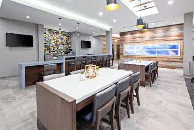 Photo 3 - SpringHill Suites by Marriott Escondido Downtown