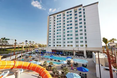 Photo 2 - Anaheim Resort Suites