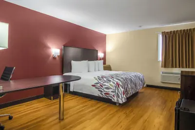 Photo 2 - Red Roof Inn Perrysburg