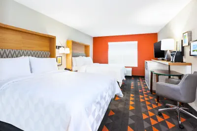 Photo 3 - Holiday Inn & Suites Toledo Southwest - Perrysburg by IHG