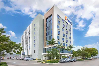 Photo 2 - Comfort Inn & Suites Miami International Airport
