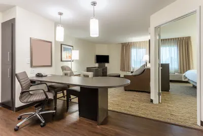 Photo 4 - Candlewood Suites Davenport by IHG