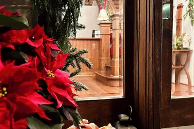 Photo 4 - Grand Lux Inn