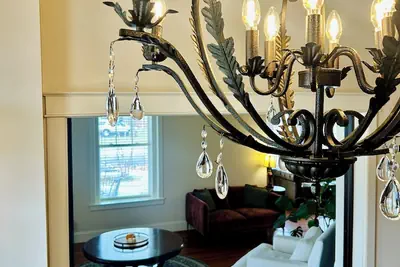 Photo 3 - Grand Lux Inn