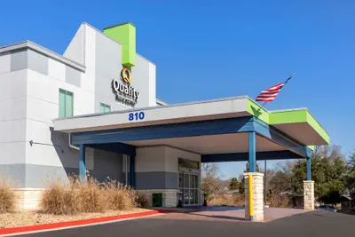 Photo 2 - Quality Inn & Suites Elgin