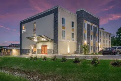 Photo 2 - Comfort Inn & Suites Harrisburg - Hershey West