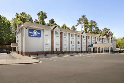 Photo 2 - Microtel Inn & Suites by Wyndham Raleigh