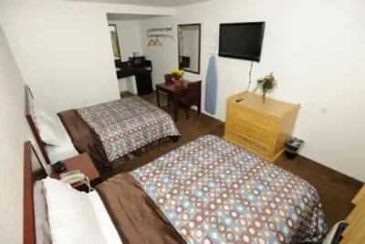 Photo 4 - Victoria Motel